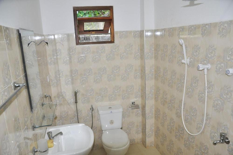 Others 4, Villa Dineth, Habaraduwa