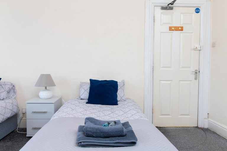 Bedroom 3, Thornbury Guest House Room 4, Southampton