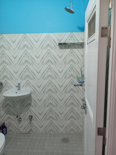 Bathroom 3, sunshine homestay, Lumbini