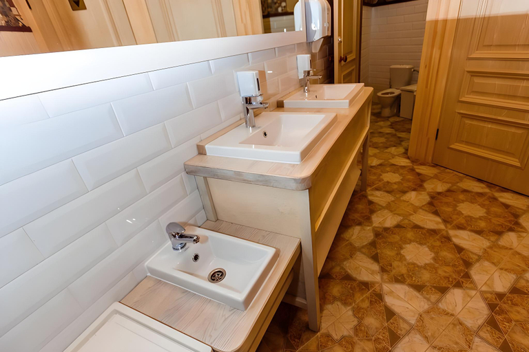 Bathroom 4, Rooms in hotel Premium Club, Iaremchans'ka