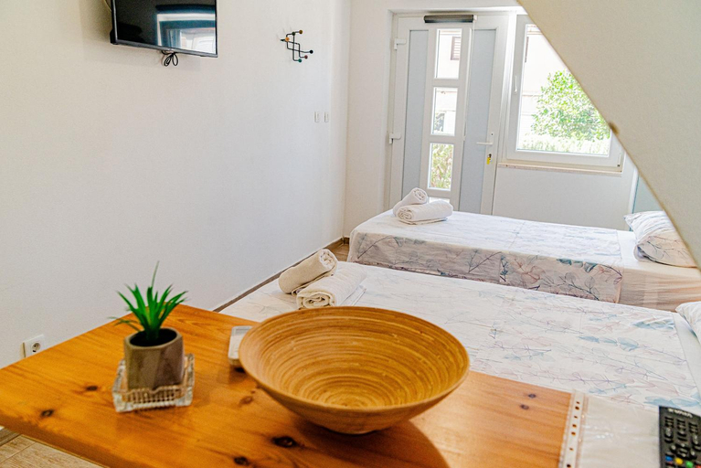 Others 5, Rooms & Apartments Mirakul, Vela Luka