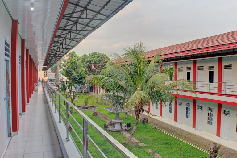 Exterior & Views, SPOT ON 92834 Wisma Dira Tiara Syariah, Bandar Lampung
