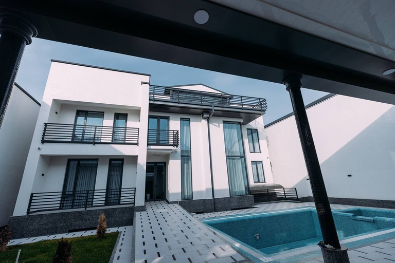 Exterior & Views 2, White Hotel, Oqdaryo