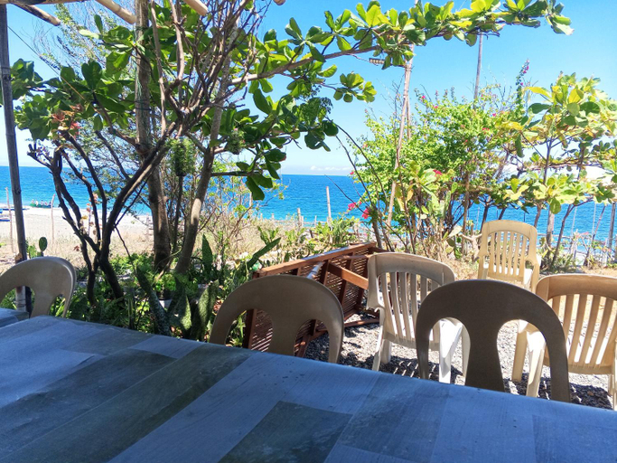 Others 5, Uncle Bob&Tere Beachfront House, Luna
