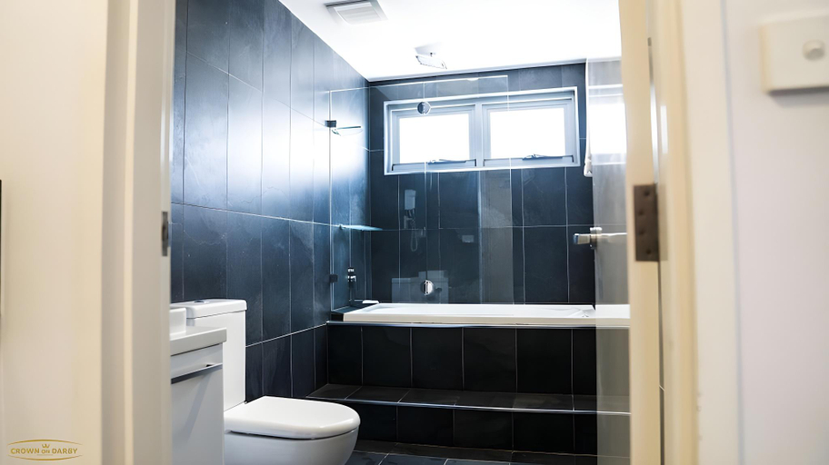 Bathroom 4, Crown on Darby, Newcastle - Inner City