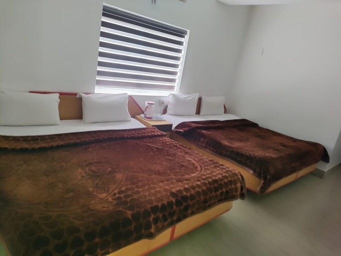 Bedroom, Hotel PNR International, The Nilgiris