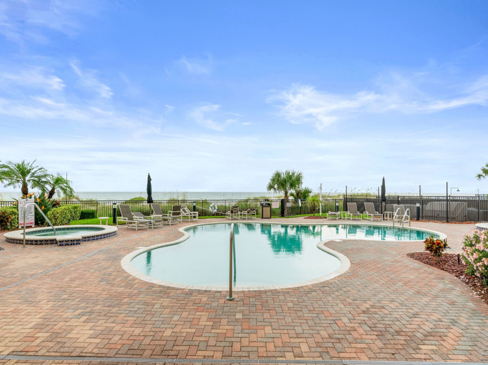 Sport & Beauty 5, La Vistana 703 by Distinctive Beach Rentals, Pinellas