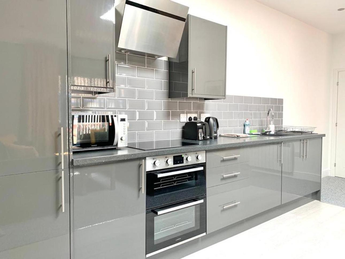 Others 2, Premium 2 Bed Apartments - Thatcham Broadway, West Berkshire