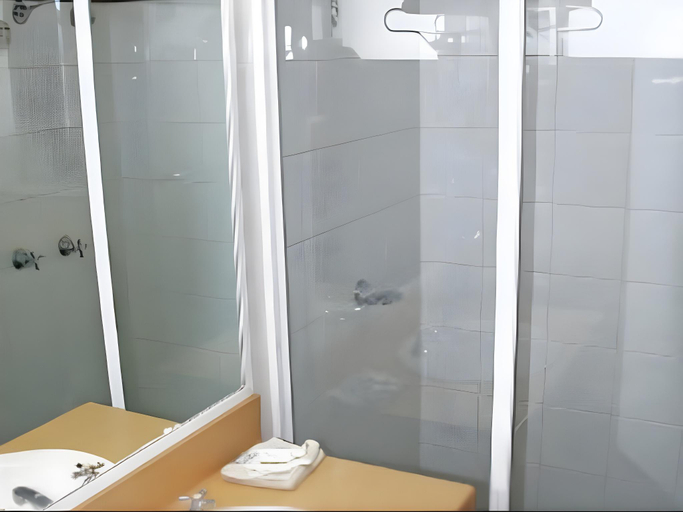 Bathroom 4, Amooran Oceanside Apartments and Motel, Eurobodalla