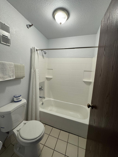 Bathroom 3, Pioneer Hotel and Gambling Hall, Mohave