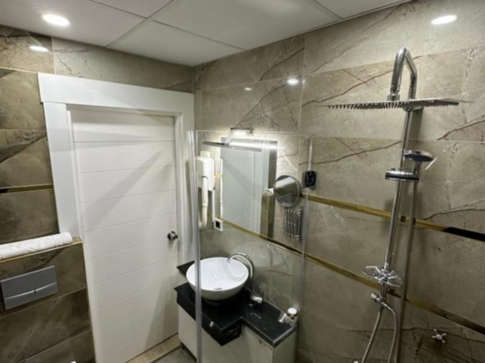 Bathroom 5, Taşhan Hotel, Şehitkamil