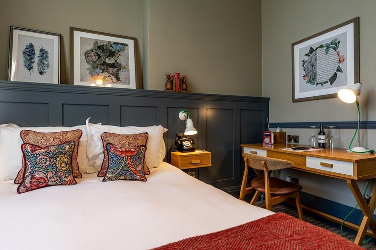 Bedroom 2, The Brook Green Hotel, London