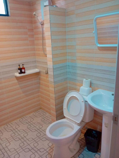Bathroom 5, Peter's House, Pattaya