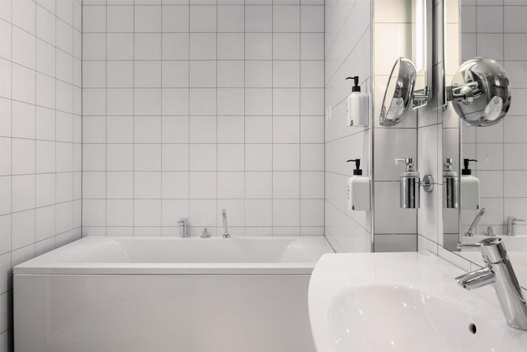 Bathroom 4, Scandic Sunnfjord Hotel & Spa, Førde
