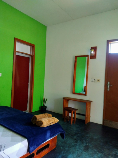 Bedroom 2, Whisky Point Hotel Meera, Pothuvil