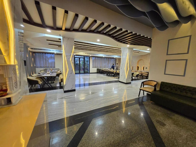 Public Area, Hotel KNG Grand, Agra