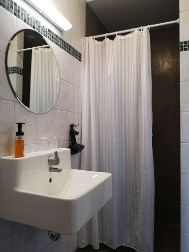 Bathroom 3, Puffin Hotel Vík, Mýrdalshreppur