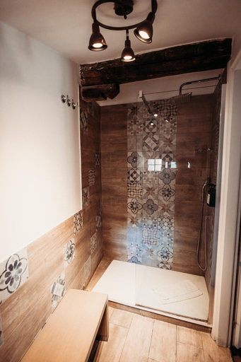 Others 5, Hotel Domus Tiberina, Rome