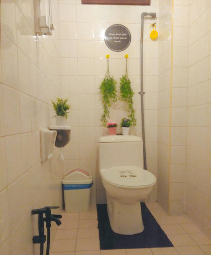 Bathroom 3, NONEE GUESTHOUSE, Kuala Lumpur