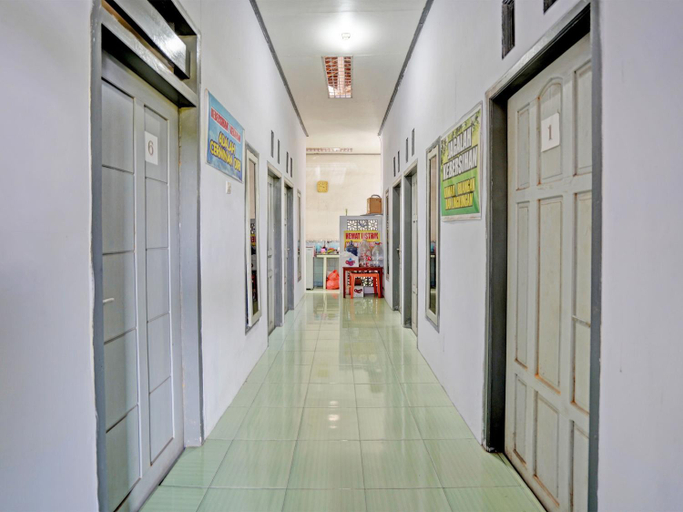 Public Area 1, OYO Life 92937 Kost Putri Sarkara Syariah, Banyuwangi