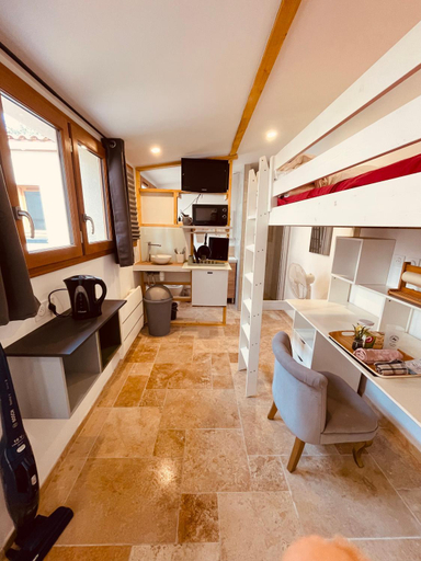 Others 3, studette cosy toute equipee Proche Bordeaux centre ,kedge,hopitaux,stade et universite, Gironde