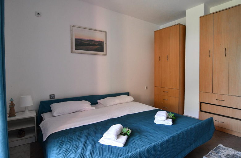 Bedroom 2, Perfect Location close to Jaz beach - Apartments Rora Knezevic