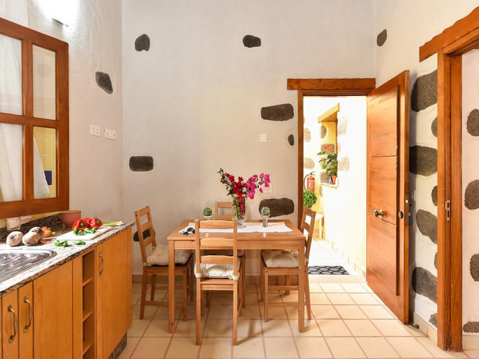 Others 4, Holiday Home in Ingenio with Private Pool, Las Palmas