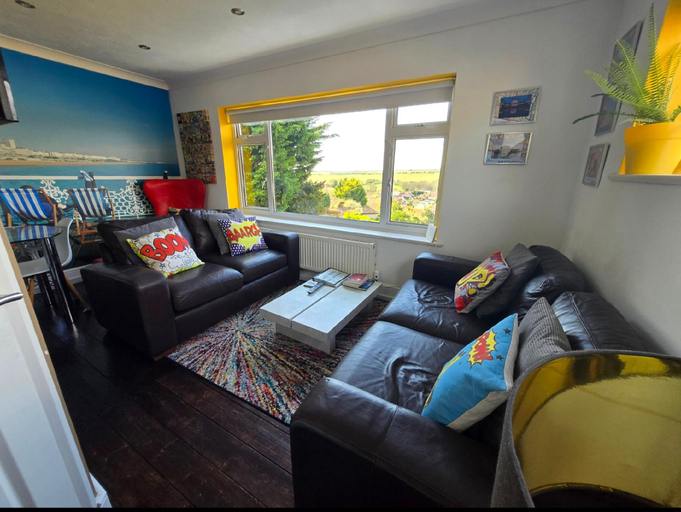 Others 4, Entire house - 3 Bed House, Stunning Views And Free Parking, East Sussex