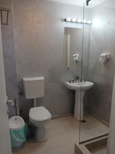 Bathroom 3, Ery Ville Neptun, Mangalia