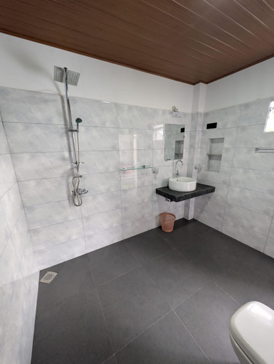 Bathroom 2, Chamodya Home Stay, Ella