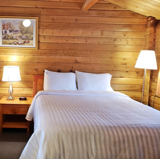 Bedroom 2, Rocky Inn, Fraser-Fort George