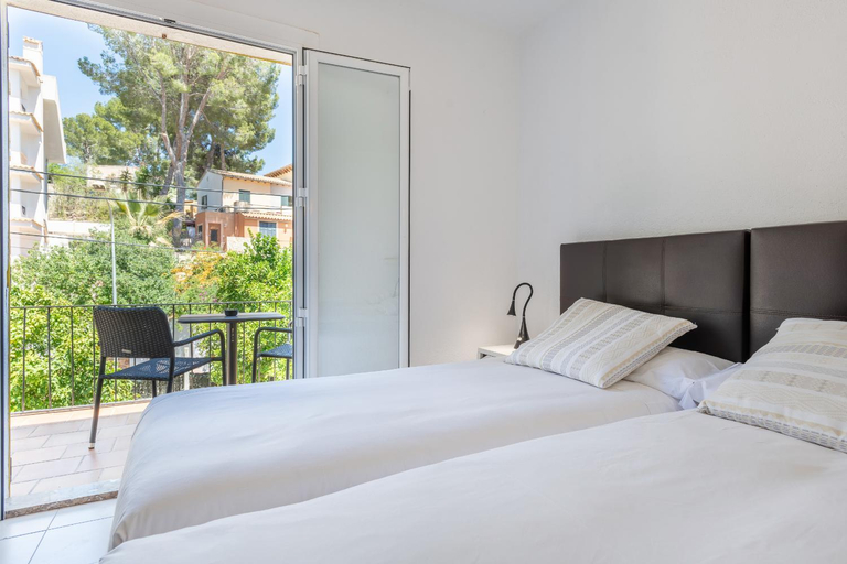 Bedroom 3, FLOR Amistad Hostal, Baleares