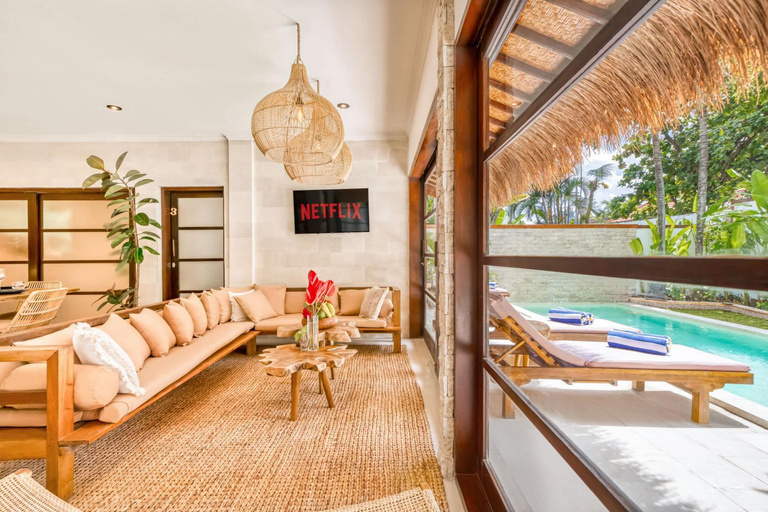 Sport & Beauty 2, Villa Aurora (6 BDR), big Pool, Garden, near Beach, Badung