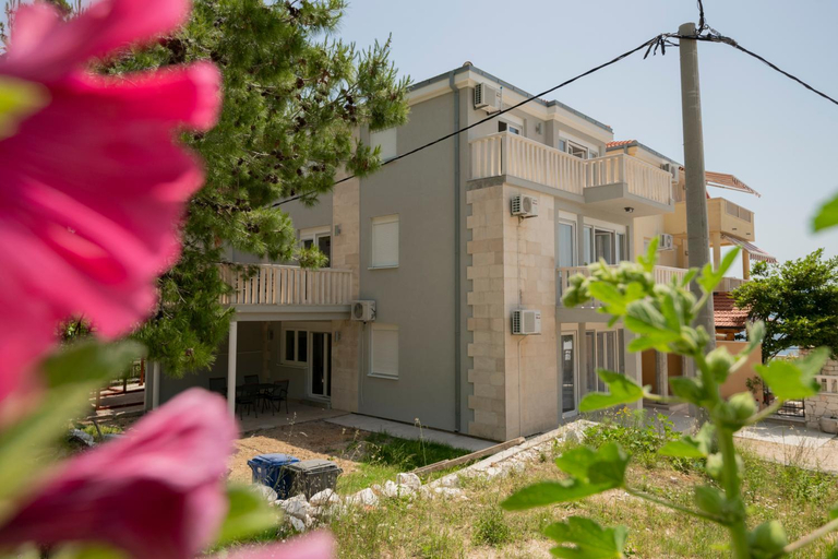 2, Apartments Zvone, Omiš