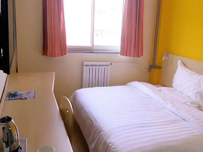 Bedroom 2, 7 Days Inn Baoding Railway Station, Baoding