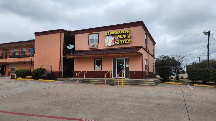 Entrance 5, Benbrook Inn & Suites by OYO Fort Worth I-20, Tarrant