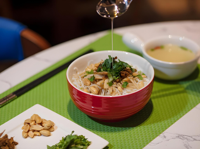 Food & Drinks 5, Hampton by Hilton Qionghai Railway Station, Hainan