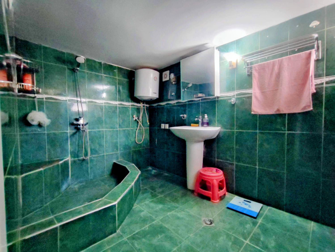 Bathroom 3, The Friends Hostel & Sauna, Tskaltubo