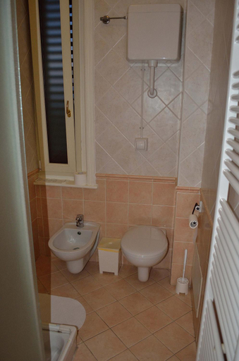 Bathroom, Corte Fitti 1, Mantua