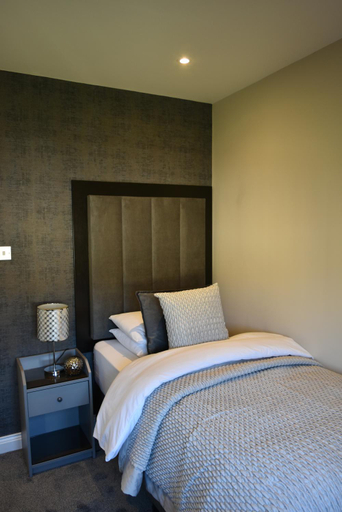 Others 5, Muckross Luxury Residences