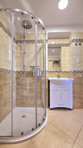 Bathroom 5, Villa Vittoria, Palermo