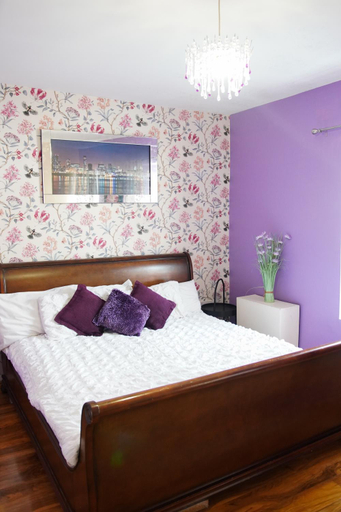Others 5, House for Families or Groups near Cardiff City Centre, Cardiff
