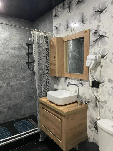 Bathroom 3, Appartment in heart of tbilisi, Tbilisi