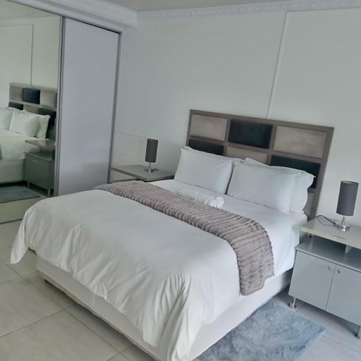 Others 5, 5 on Crossways Guesthouse, Buffalo City