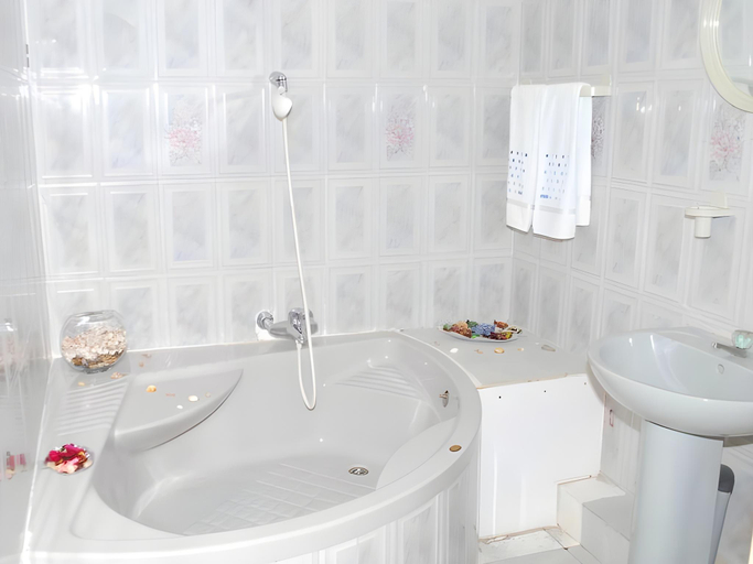 Bathroom 4, Eden Villa, Flacq