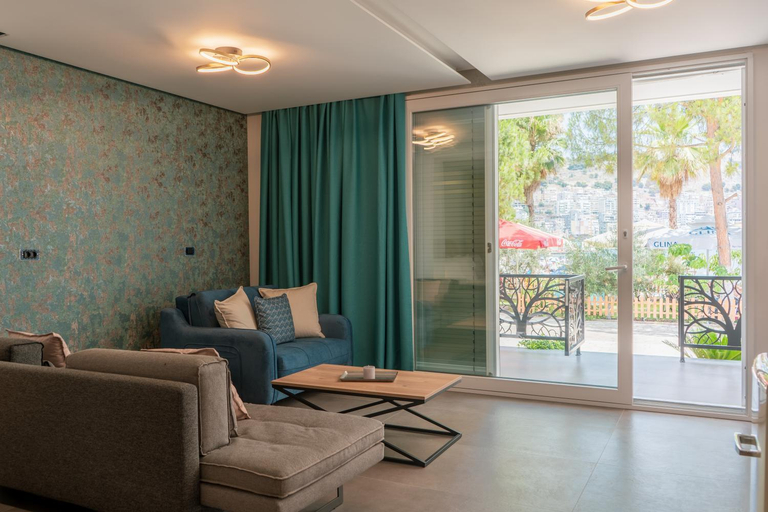 Others 5, City Apartments, Sarandës