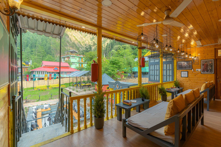 Public Area 2, Whoopers Boutique Kasol , Kullu
