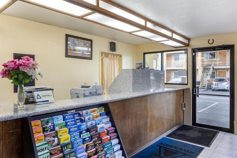 Others 5, Riverside Inn & Suites, Riverside