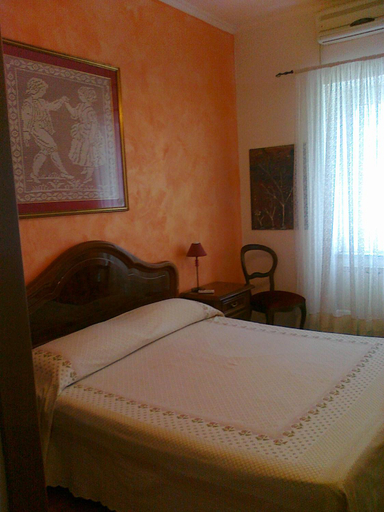 Bedroom 2, Roma Vecchia B&B, Rome