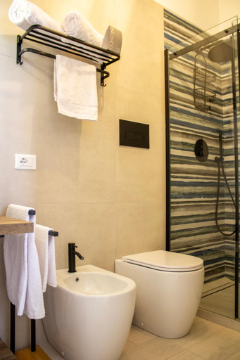 Bathroom 3, Casa Bai, Trapani